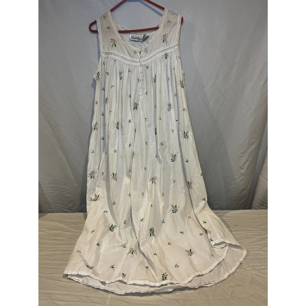 Vintage Sarah Spencer Floral Print Full Length Night Gown